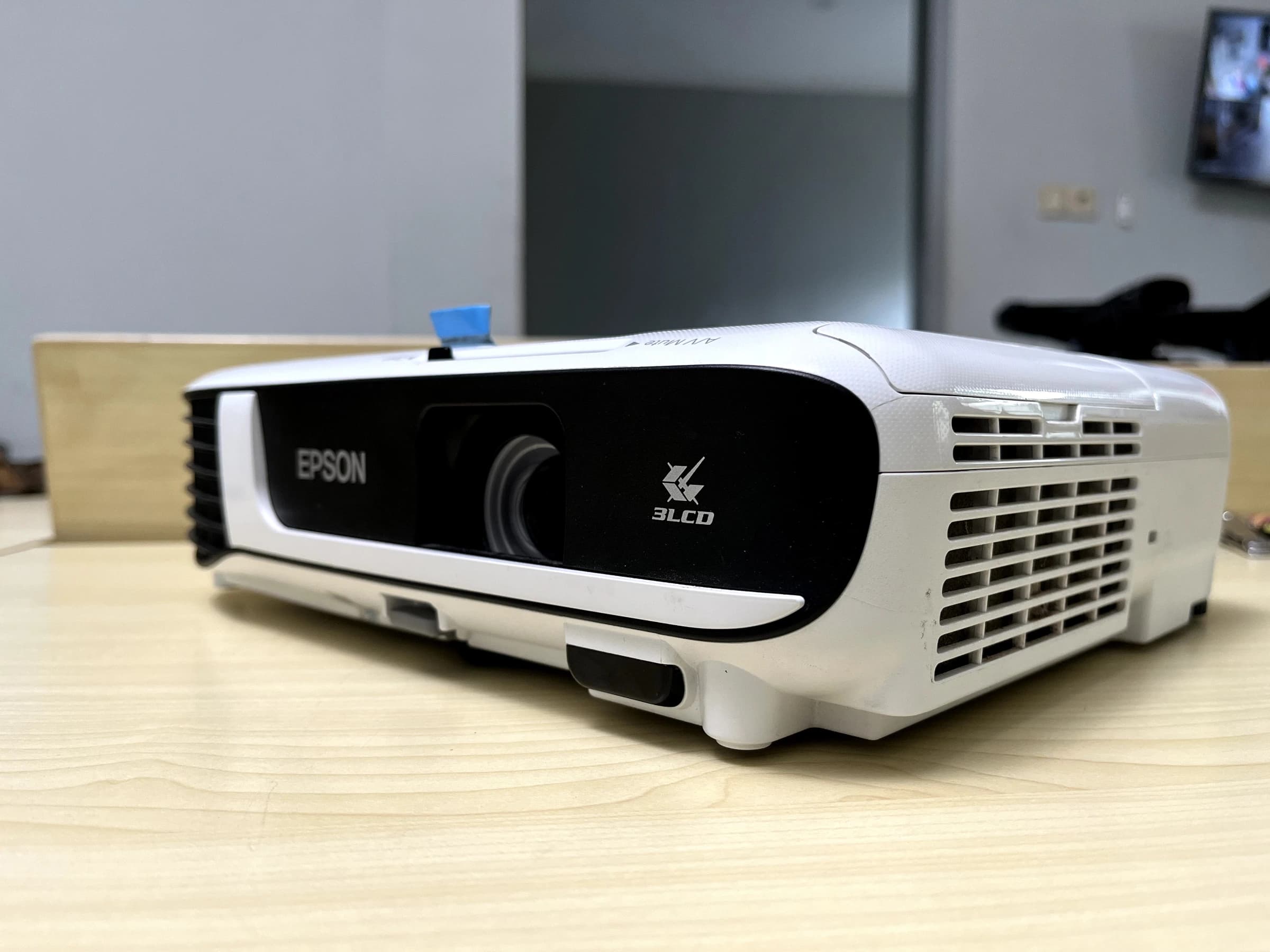 Projector EPSON HD720p